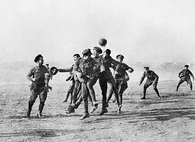 WW1 Christmas Truce song and football game