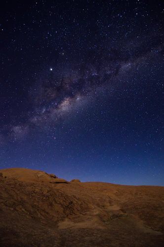 Namib desert at night - How the Snake Lost Its Legs. Photo by Sergi Ferrete for Unsplash