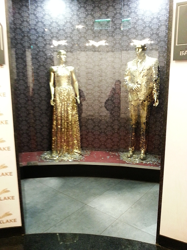 Red Carpet or Lavender Fields, unusual Thursday Doors. Park Lane Mall Oscars toilet entrance