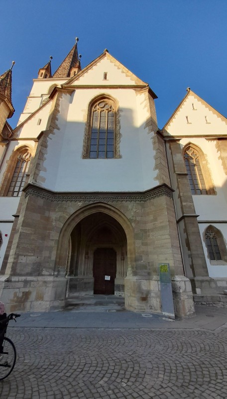 Evanghelical Church Sibiu, Southern Portal 1457, has a baroque style door